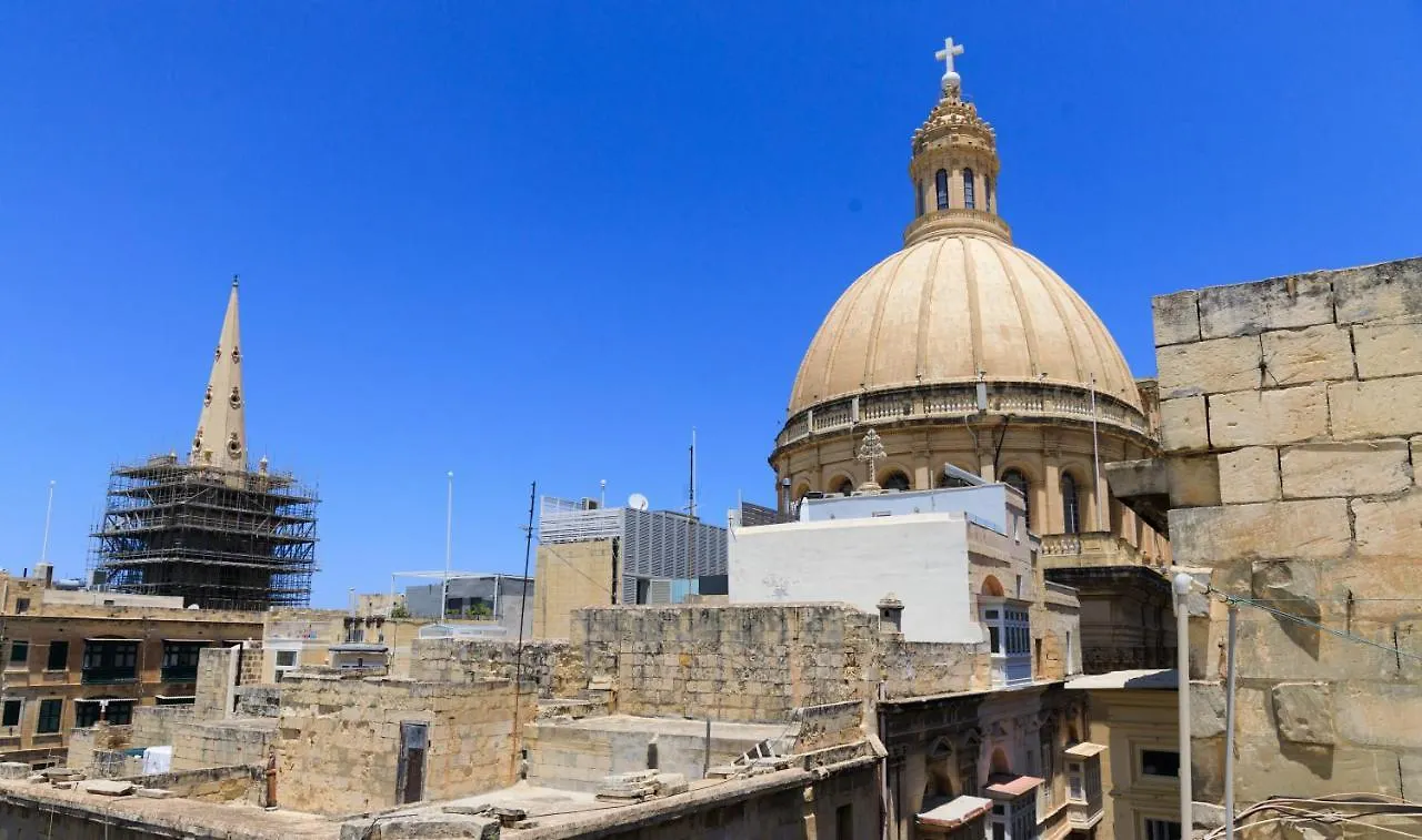 Stylish Valletta 2 Bedrooom City Centre Apartment With Terrace