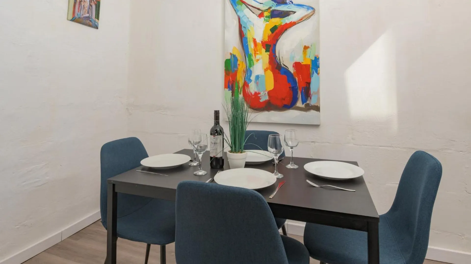 Stylish Valletta 2 Bedrooom City Centre Apartment With Terrace