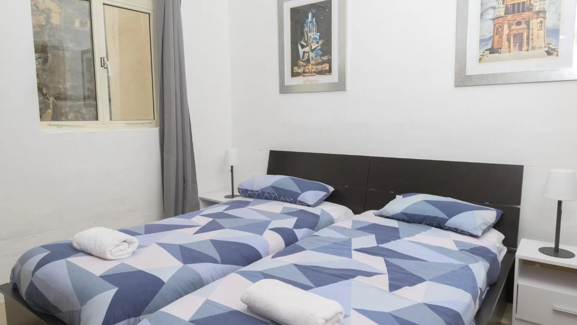 Stylish Valletta 2 Bedrooom City Centre Apartment With Terrace