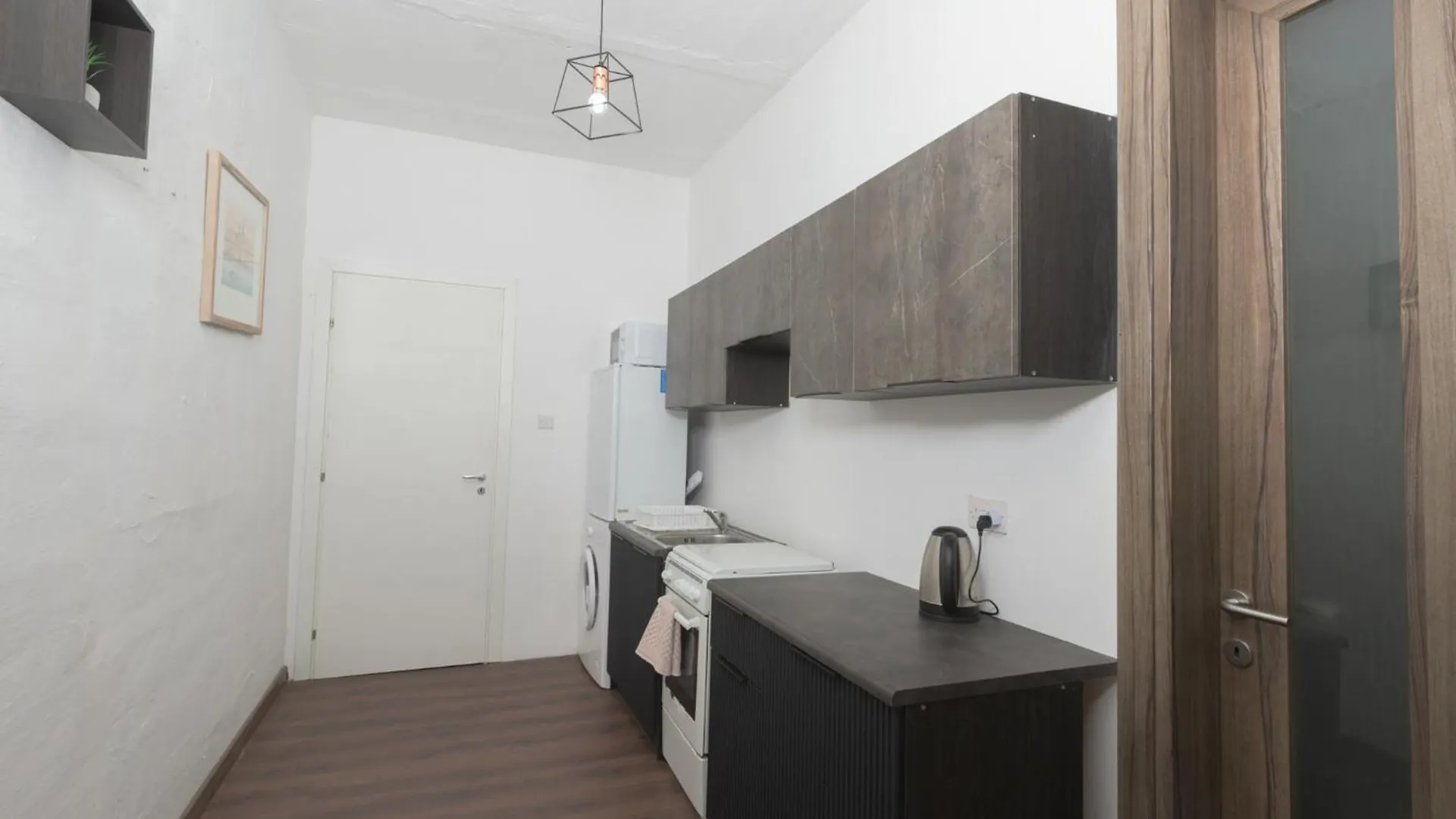 Stylish Valletta 2 Bedrooom City Centre Apartment With Terrace Malta